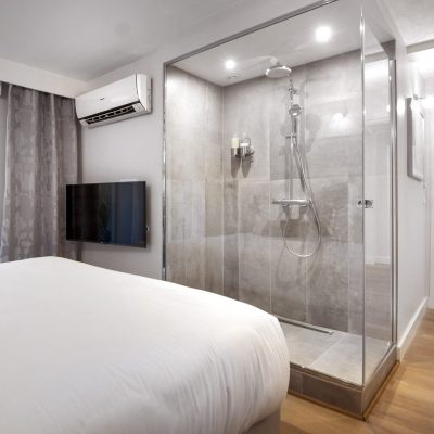 CHAMBRE-DOUCHE-VITRE-RENOVATION-HOTEL-MIROITERIES-DUBRULLE-LILLE