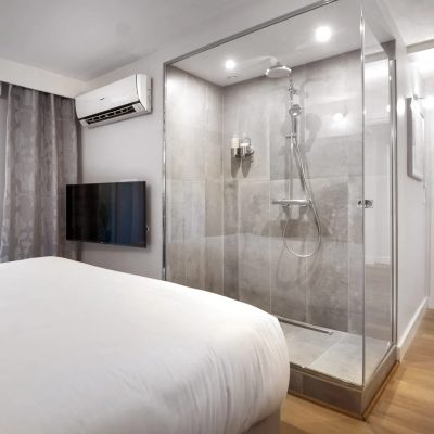 CHAMBRE-DOUCHE-VITRE-RENOVATION-HOTEL-MIROITERIES-DUBRULLE-LILLE
