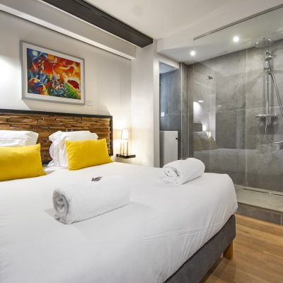 DOUCHE-ouverte-appart hotel-au30-Lille-Miroitereies-Dubrulle