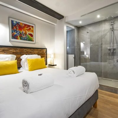 DOUCHE-ouverte-appart hotel-au30-Lille-Miroitereies-Dubrulle