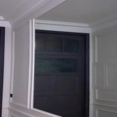 Miroir-grande-dimenison-rectangle-entrée-derrière-la-facade-film-de-sécurité-Miroiteries-dubrulle