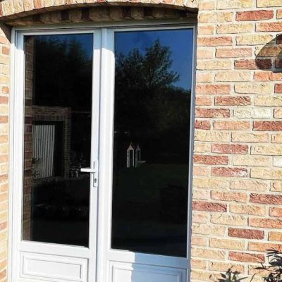 Porte-fenetre-extérieur-verre-double-vitrage-option-phonique-Miroiteries-Dubrul