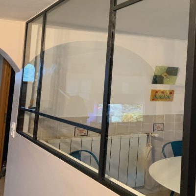 Verrière-couloir-cloison-séparation-verre-feuilleté-clair-Miroiteries-Dubrulle