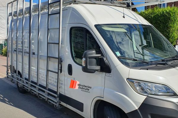 camionette livraison miroiterie Dubrulle