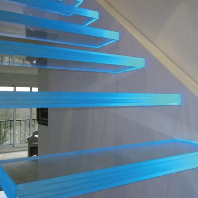 marche-escalier-maison-éclairage-verre-tri-feuilleté-extra-clair-Miroiteries-Dubrulle