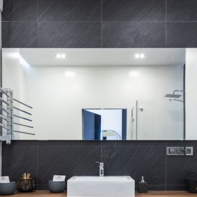 miroir-rectangle-salle-de bain-hotel-film-de-sécurité-au-dos-Miroiteries-dubrulle