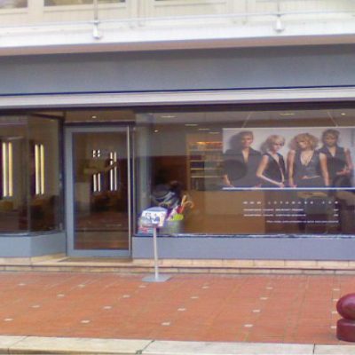 vitrine-devanture-coiffeur-verre-feuilleté-sécurité-Miroiteries-Dubrulle